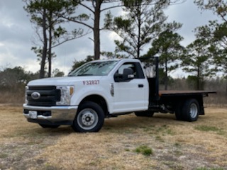 Why Businesses Choose Flatbed Truck Rentals